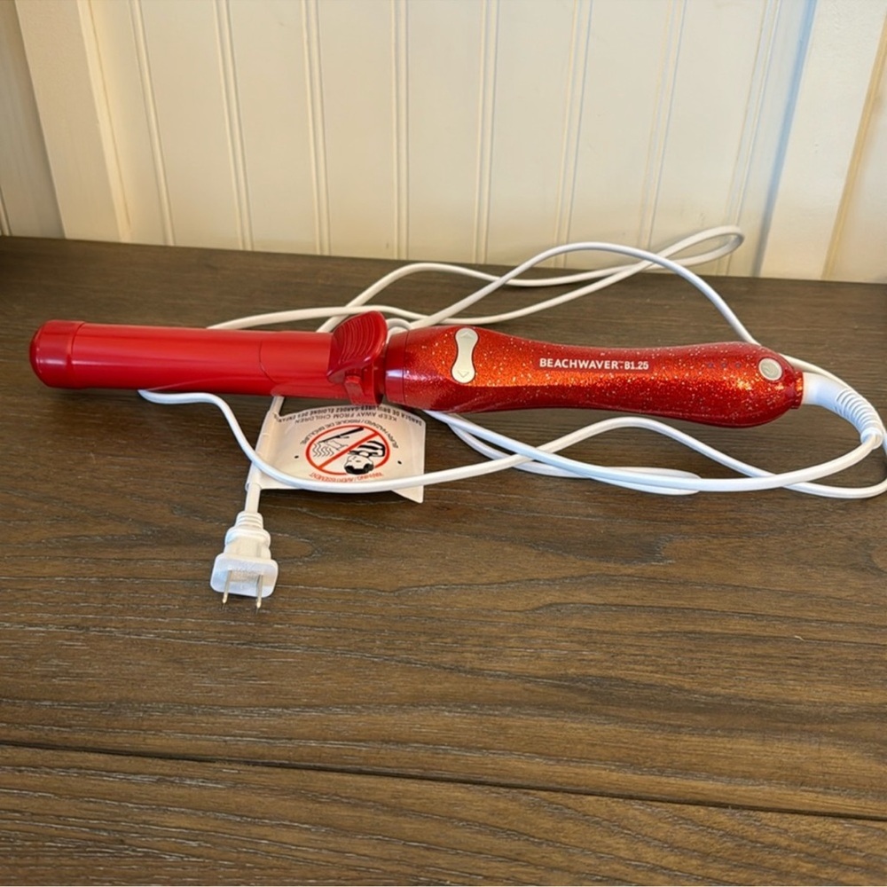 RED GLITTER BEACHWAVER